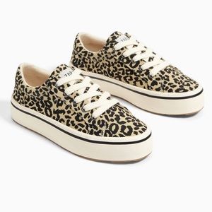 ZARA LEOPARD PRINT SNEAKER